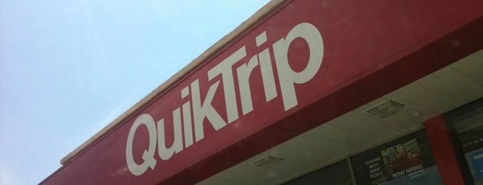 QuikTrip is one of Tempat yang Disukai Kimberly.
