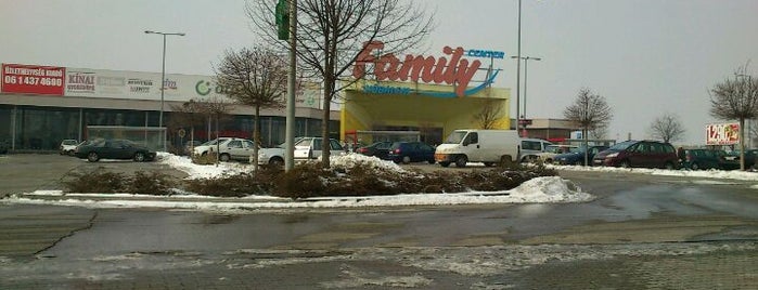 Family Center is one of Bevásárlóközpontok.