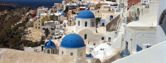Santorini is one of Places I MUST go once in a lifetime.