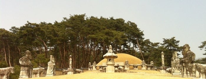 영릉(효종대왕릉) is one of 조선왕릉 / 朝鮮王陵 / Royal Tombs of the Joseon Dynasty.