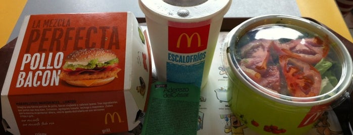 McDonald's is one of Gastronomía.