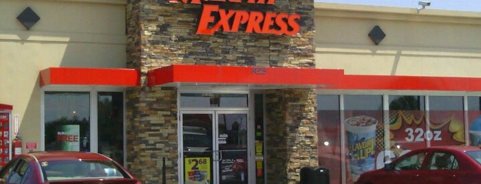 Murphy Express is one of สถานที่ที่ Latonia ถูกใจ.