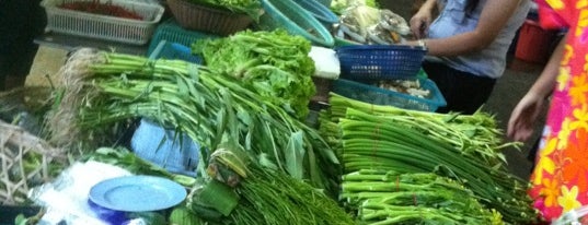 Saphan 3 Market is one of For The Land Market..