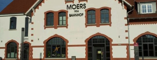 Bahnhof Moers is one of Orte, die Markus gefallen.