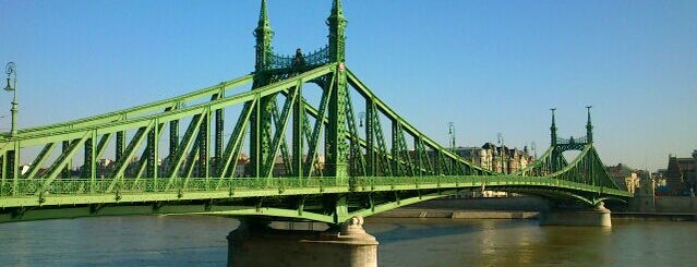 Liberty Bridge is one of StorefrontSticker City Guides: Budapest.