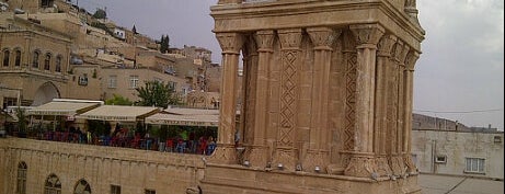 Şehidiye Camii ve Medresesi is one of Mardin' de gidilecek en iyi liste bendee :).