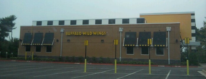 Buffalo Wild Wings is one of RESTAURANTS.