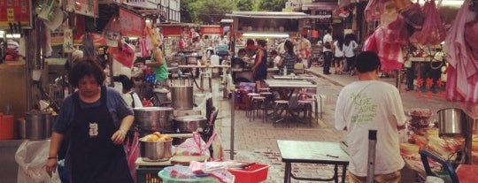 Shuang Cheng Street Night Market is one of RAPID TOUR around TAIPEI.