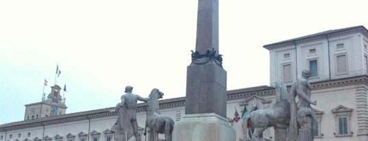 Piazza del Quirinale is one of 61 cosas que no puedes perderte en Roma.