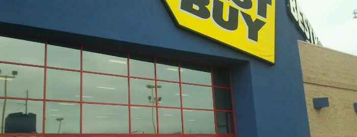 Best Buy is one of Locais curtidos por jenny.