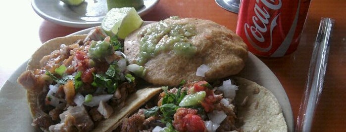 Carnitas Alfonso is one of Jose Eduardoさんのお気に入りスポット.