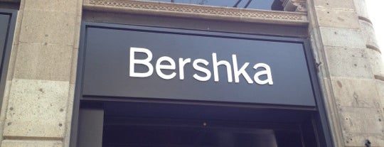 Bershka is one of nadiiaさんのお気に入りスポット.