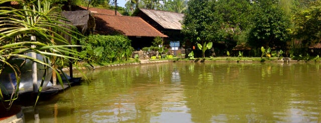 Taman Rekreasi Keluarga Pemancingan Ngrembel Asri is one of Semarang Culinary.