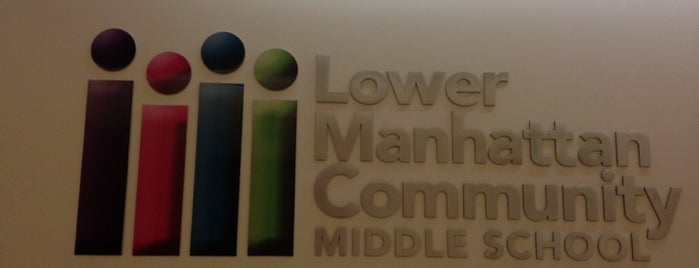 Lower Manhattan Community Middle School is one of Locais curtidos por Jp.