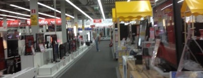 MediaMarkt is one of Lieux qui ont plu à Costas.