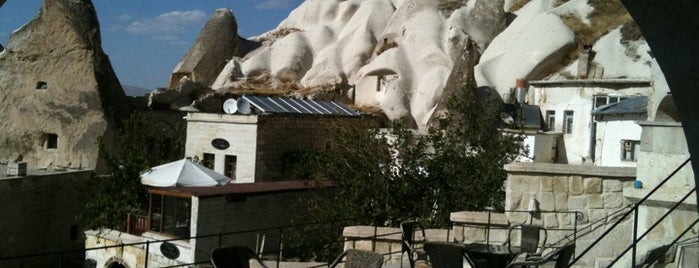 Vezir Cave Suites is one of สถานที่ที่ Ahmet ถูกใจ.