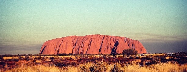 Uluṟu is one of Bucket List.