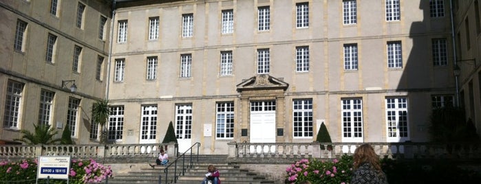 Musée de la Tapisserie is one of France.
