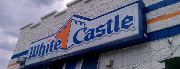 White Castle is one of Tempat yang Disukai Doug.