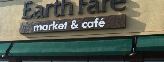 Earth Fare is one of Lieux qui ont plu à Caitlin.