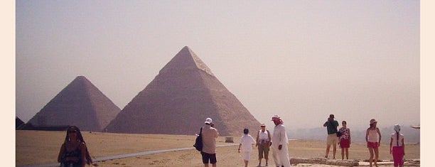 Great Pyramids of Giza is one of Wonders of the World.
