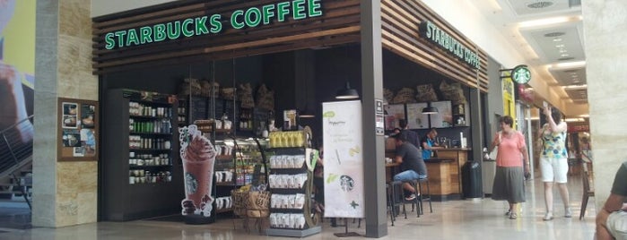 Starbucks is one of Orte, die Lucas William gefallen.