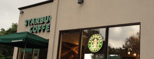 Starbucks is one of สถานที่ที่ Will ถูกใจ.