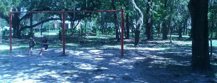 Live Oak Park is one of สถานที่ที่ John ถูกใจ.