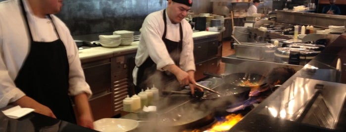 Stir Crazy Fresh Asian Grill is one of Lugares favoritos de David.