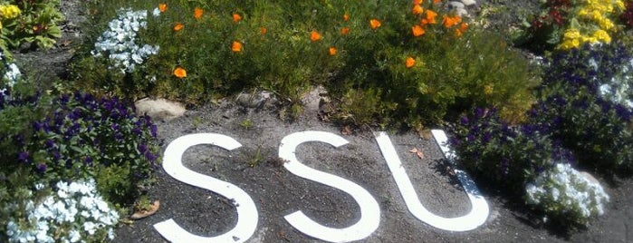 Sonoma State University is one of Tempat yang Disukai Joshua.