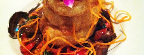 Osha Thai Noodle Cafe is one of Posti che sono piaciuti a Jamie.