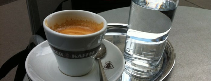 Naber Kaffee is one of Wiener CAFÉKULTUR :: Viennese COFFEE CULTURE.