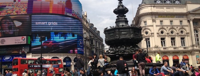 Piccadilly Circus is one of Nýdnol.