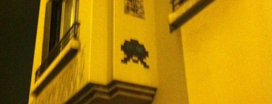 Space Invader is one of Paris Street Art / Space Invader / Pixel Art.