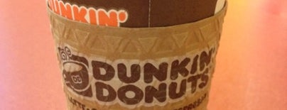 Dunkin' is one of Orte, die Michelle gefallen.