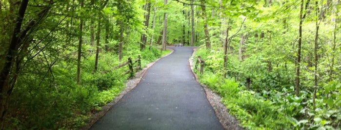 Loantaka Brook Reservation Bikeway is one of Lieux qui ont plu à Keith.