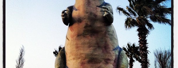 Cabazon Dinosaurs is one of Oddities in LA.