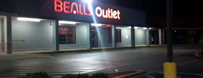 Beall's Outlet is one of Locais curtidos por Patrick.