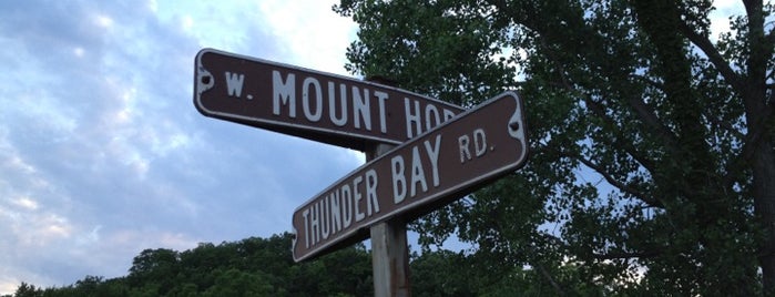 Mount Hope And Thunder Bay Corner is one of Galena.