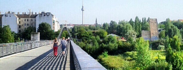 Behmstraßenbrücke is one of Lugares favoritos de Thomas.