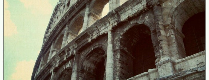 Coliseu is one of Wonders of the World.