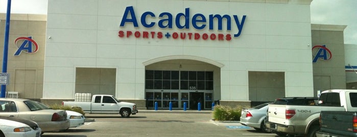 Academy Sports + Outdoors is one of สถานที่ที่ Javier G ถูกใจ.