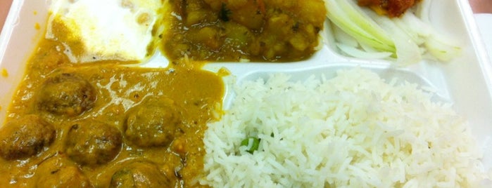 Indian Sweets and Spices is one of Sowmyaさんのお気に入りスポット.