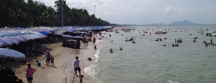 Bang Saen Beach is one of Guide to the best spots in chonburi.|เที่ยวชลบุรี.