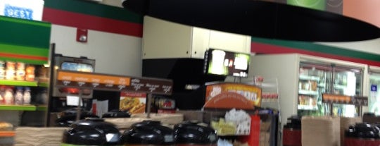 7-Eleven is one of Orte, die Anthony gefallen.