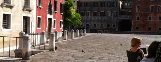 Campo San Stefano is one of Venise, tout simplement.