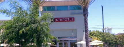 Chipotle Mexican Grill is one of Orte, die G gefallen.