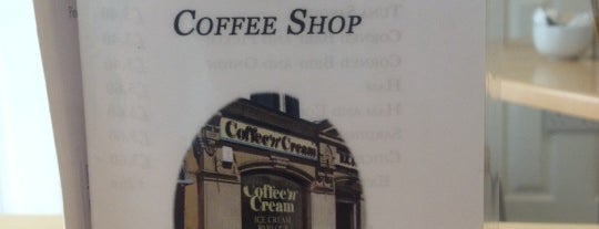 Coffee 'n' Cream is one of สถานที่ที่ Jon ถูกใจ.