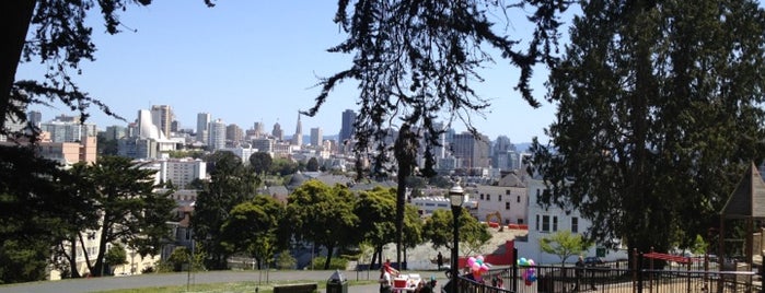 Alamo Square Playground is one of Garyさんの保存済みスポット.