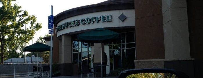 Starbucks is one of Tempat yang Disukai Paul.